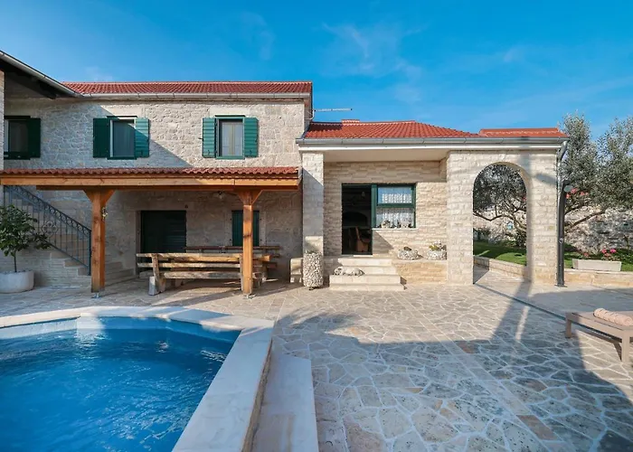 Villa Vita Вилла Бенковац